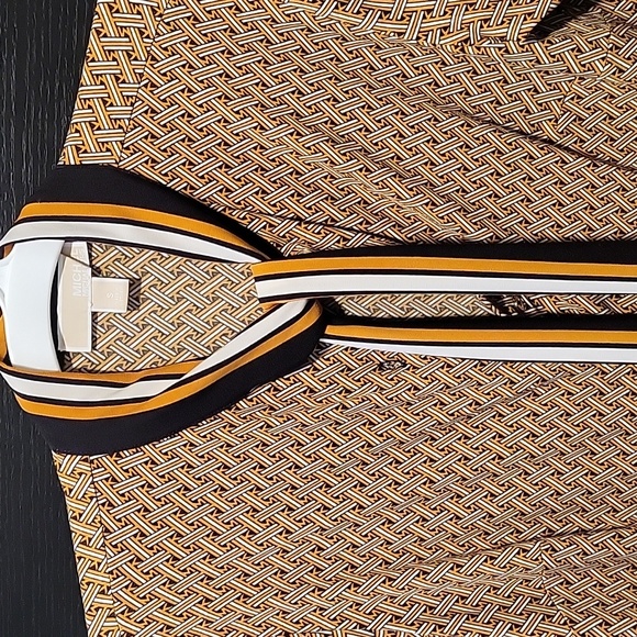 Michael Kors tie neck blouse size small, worn once - Picture 2 of 6